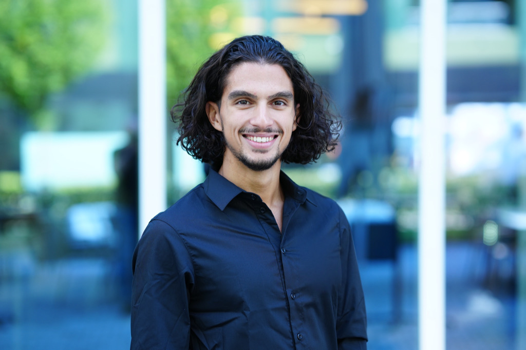 Omid - Mathematik und Physik Tutor